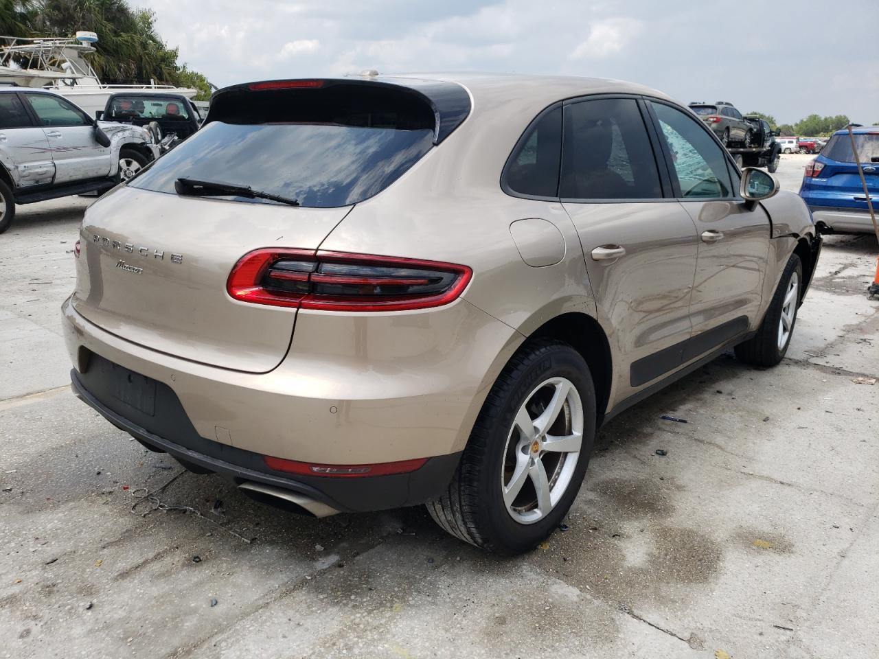 Photo 4 from auction – 2017 PORSCHE MACAN with VIN WP1AA2A58HLB07555