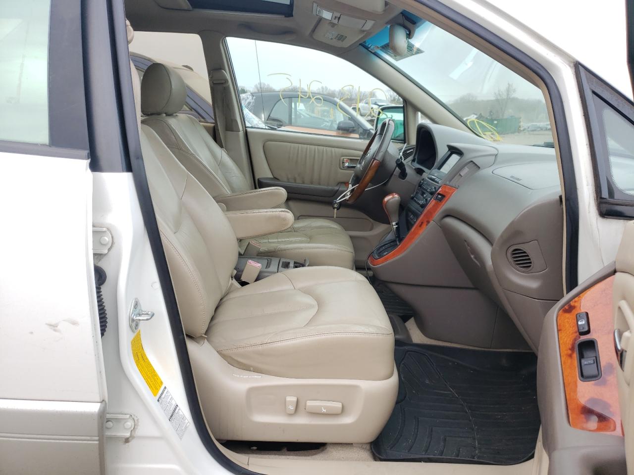 Photo 5 from auction – 2002 LEXUS RX 300 with VIN JTJHF10U320291023