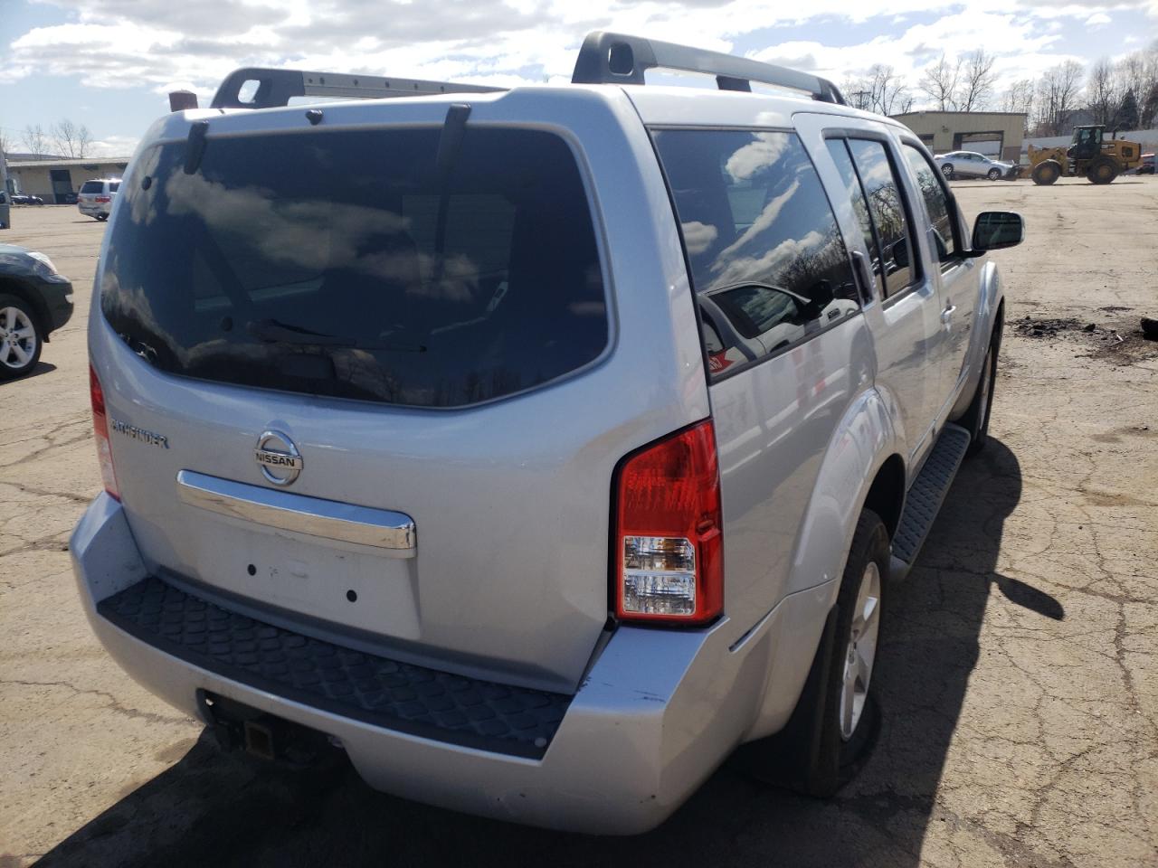 Photo 4 from auction – 2012 NISSAN PATHFINDER with VIN 5N1AR1NB2CC637450