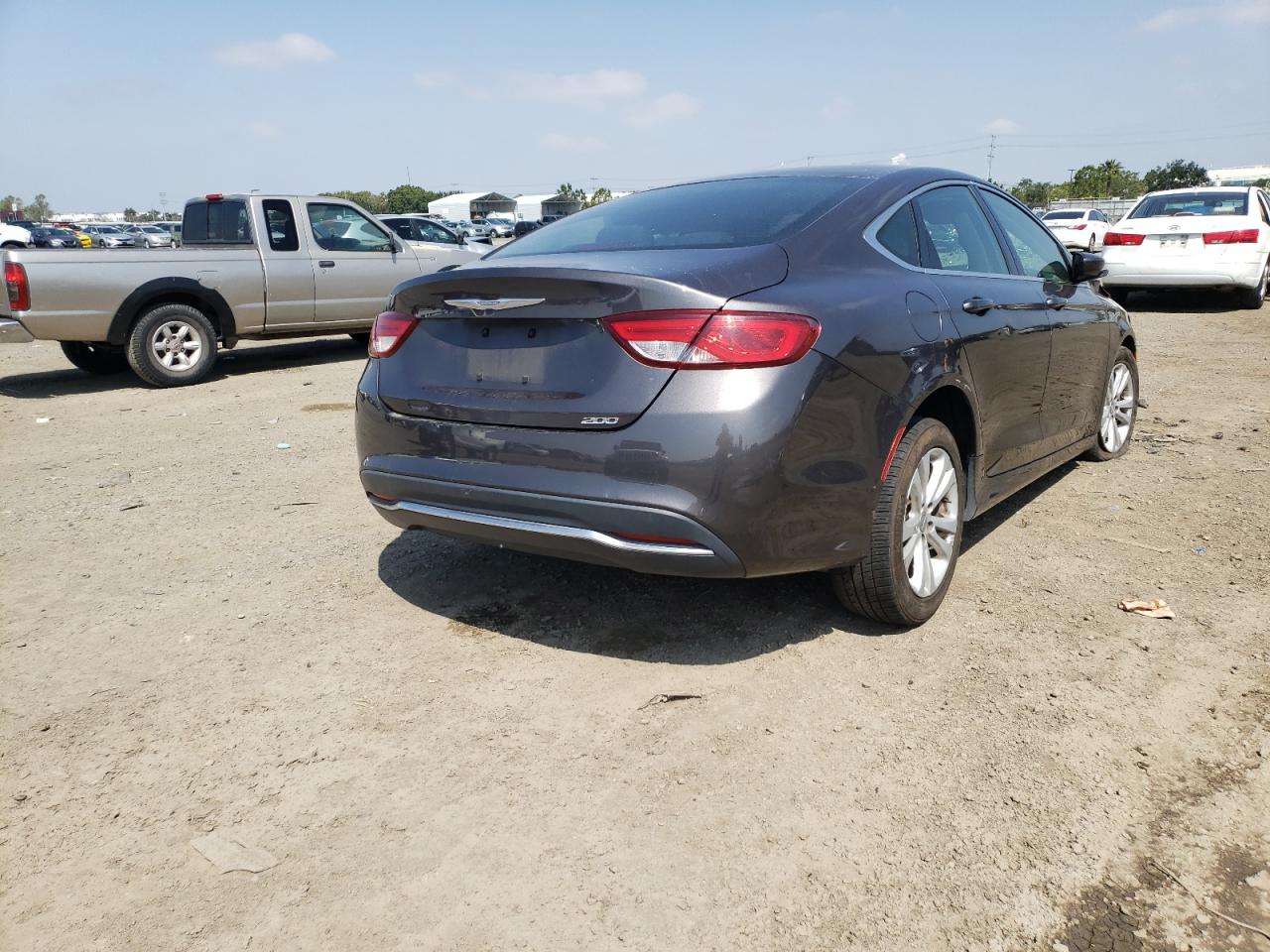 Photo 4 from auction – 2015 CHRYSLER 200 LIMITE with VIN 1C3CCCAB5FN647984