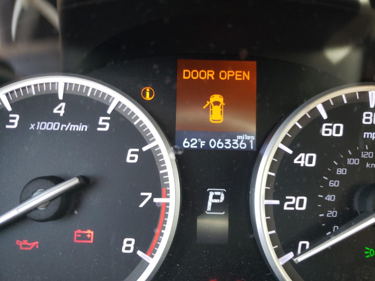 Photo 8 from auction – 2016 ACURA RDX with VIN 5J8TB4H34GL013261