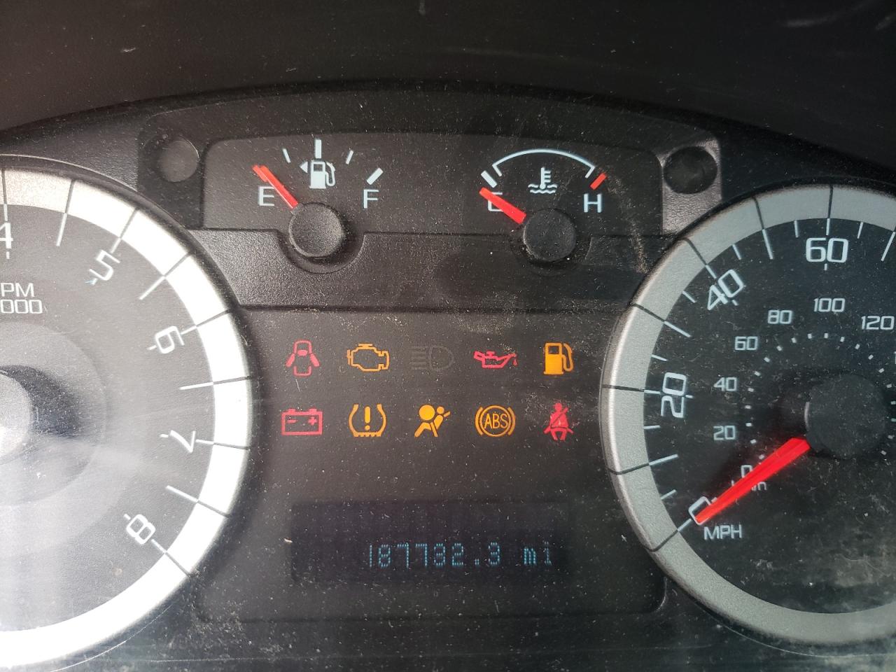 صورة رقم 8 من المزاد - 2010 FORD ESCAPE XLT مع VIN 1FMCU0D7XAKD39746
