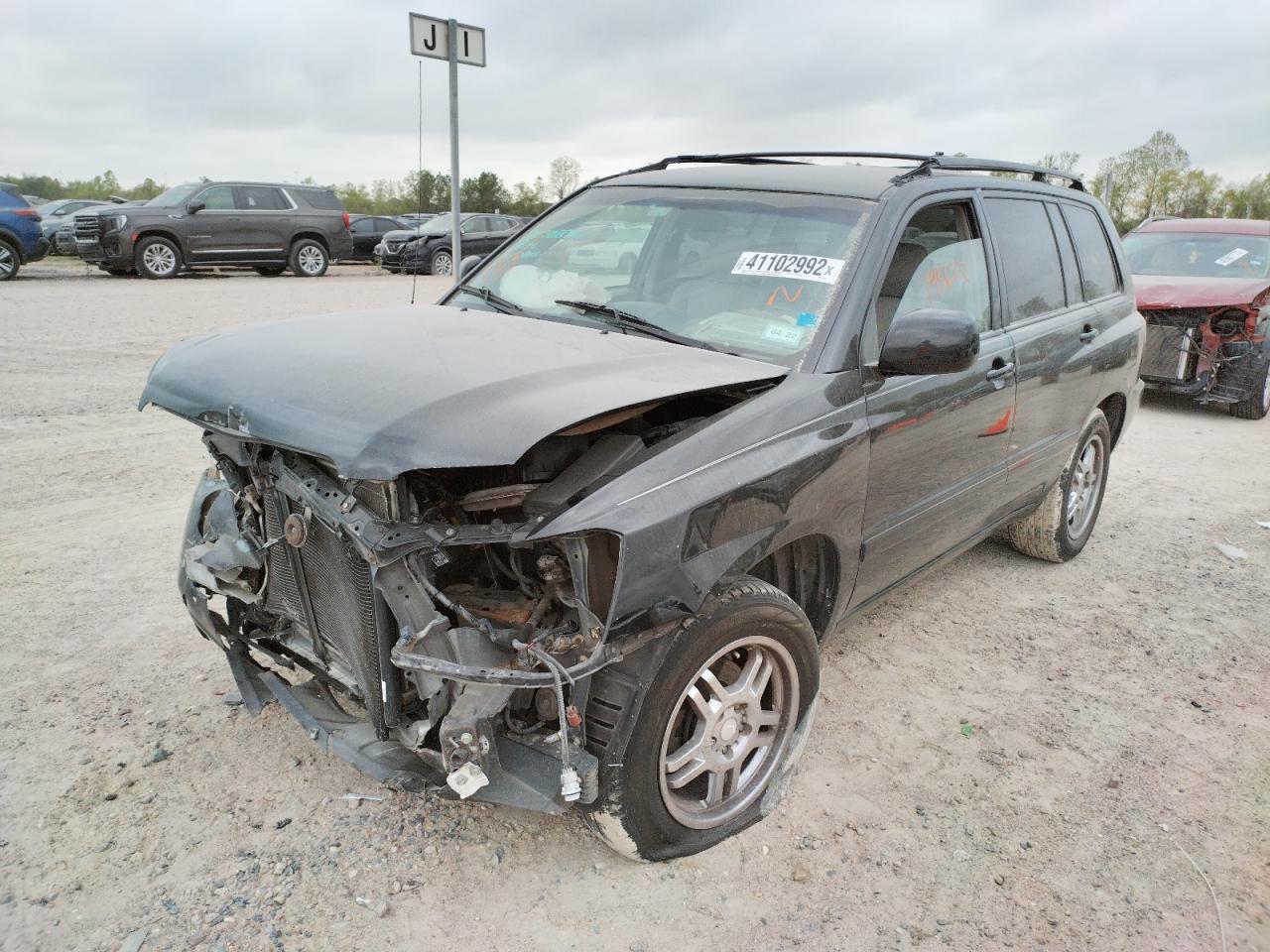 Photo 2 from auction – 2002 TOYOTA HIGHLANDER with VIN JTEGF21A220055239