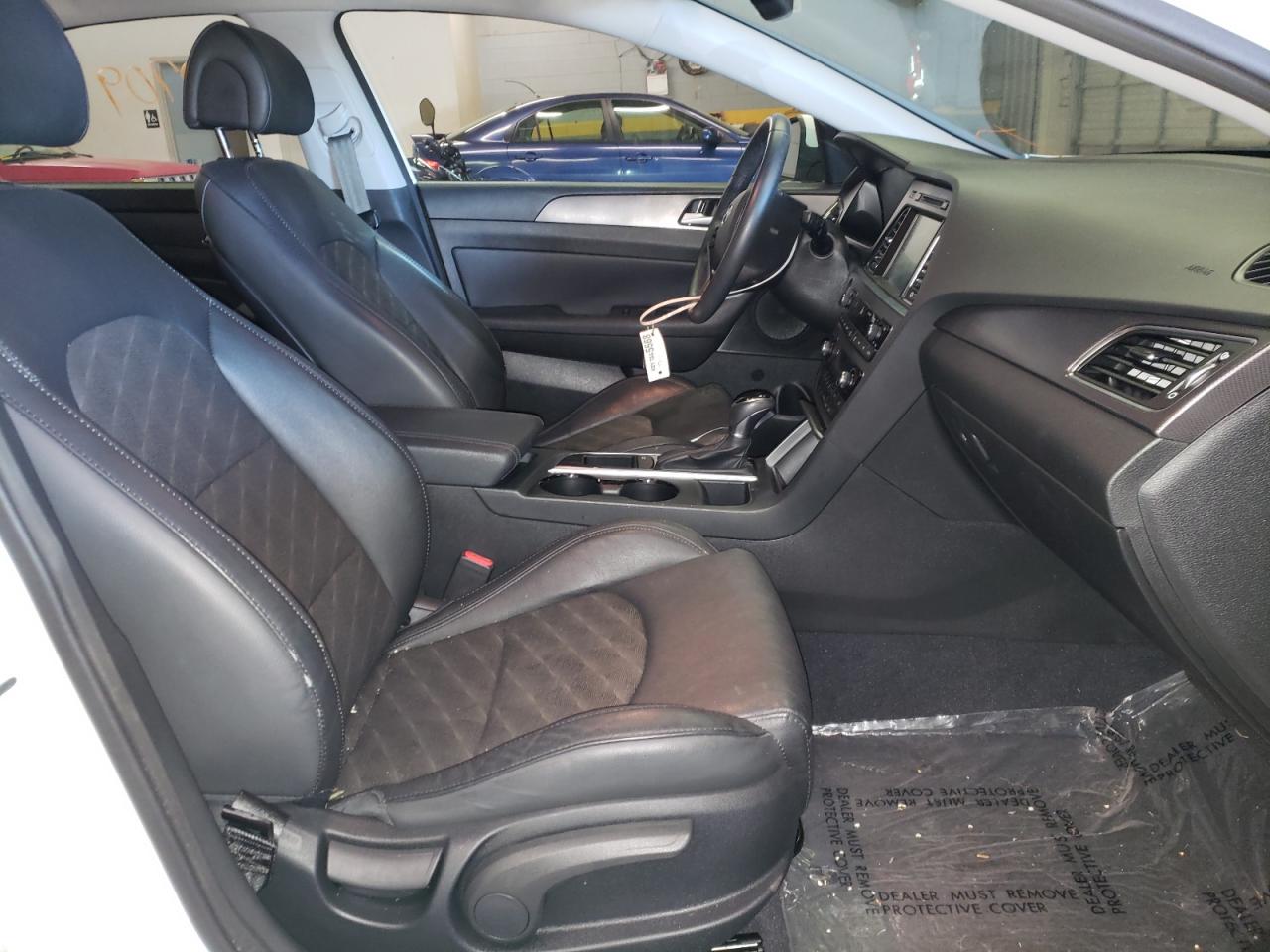 Photo 5 from auction – 2015 HYUNDAI SONATA SPO with VIN 5NPE34AF1FH166403