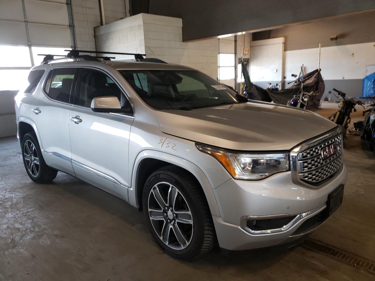 GMC ACADIA DEN 2017 with VIN 1GKKNPLSXHZ296687 - Photo from auction