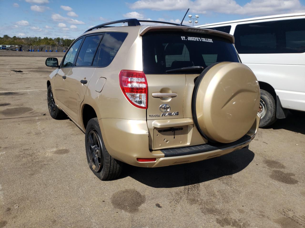 Photo 3 from auction – 2009 TOYOTA RAV4 with VIN JTMZF33V395004414