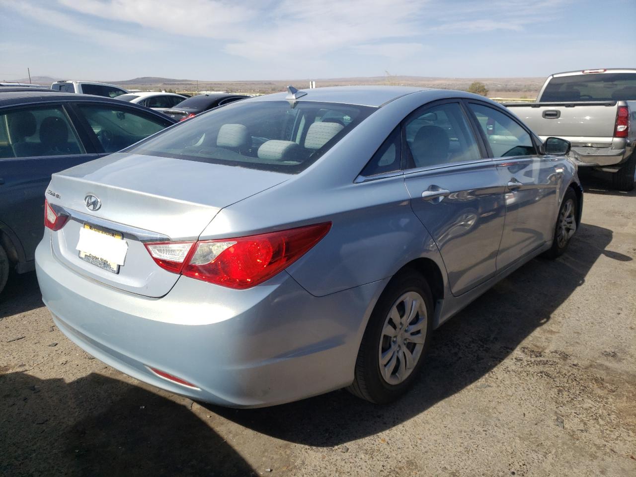 Photo 4 from auction – 2011 HYUNDAI SONATA GLS with VIN 5NPEB4AC5BH072320