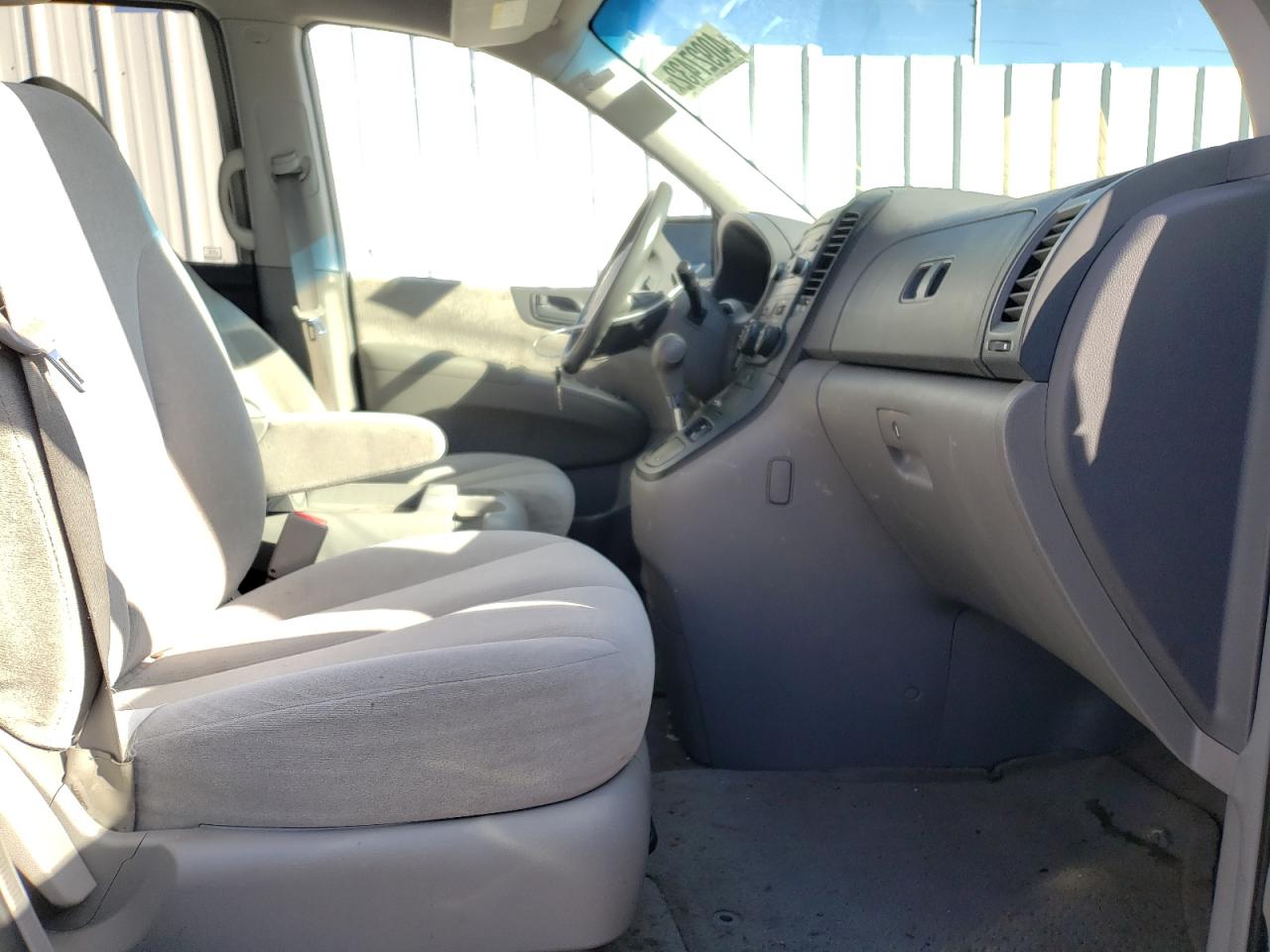 Photo 5 from auction – 2006 KIA SEDONA with VIN KNDMB233866029412