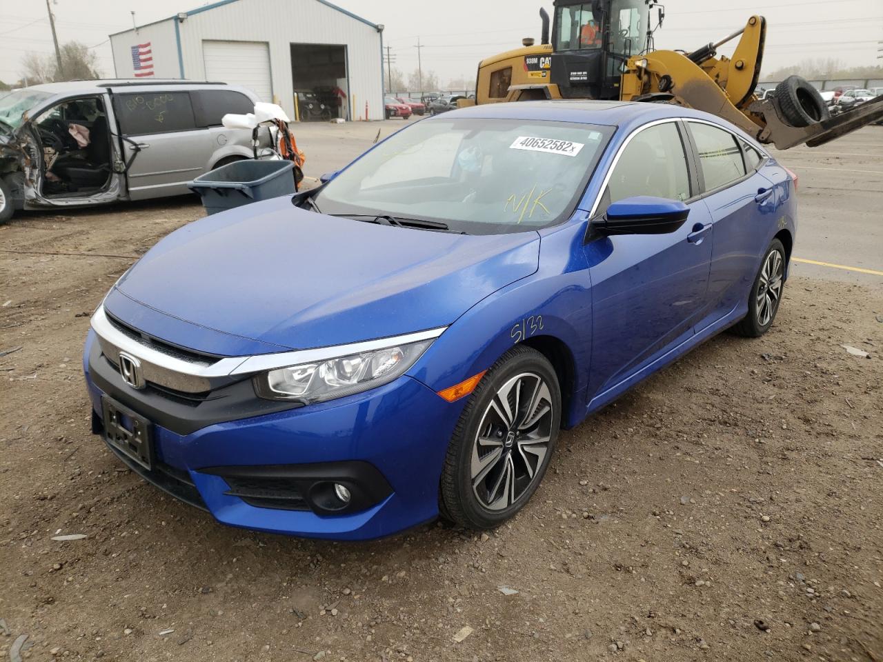 Photo 2 from auction – 2018 HONDA CIVIC with VIN JHMFC1F73JX009889