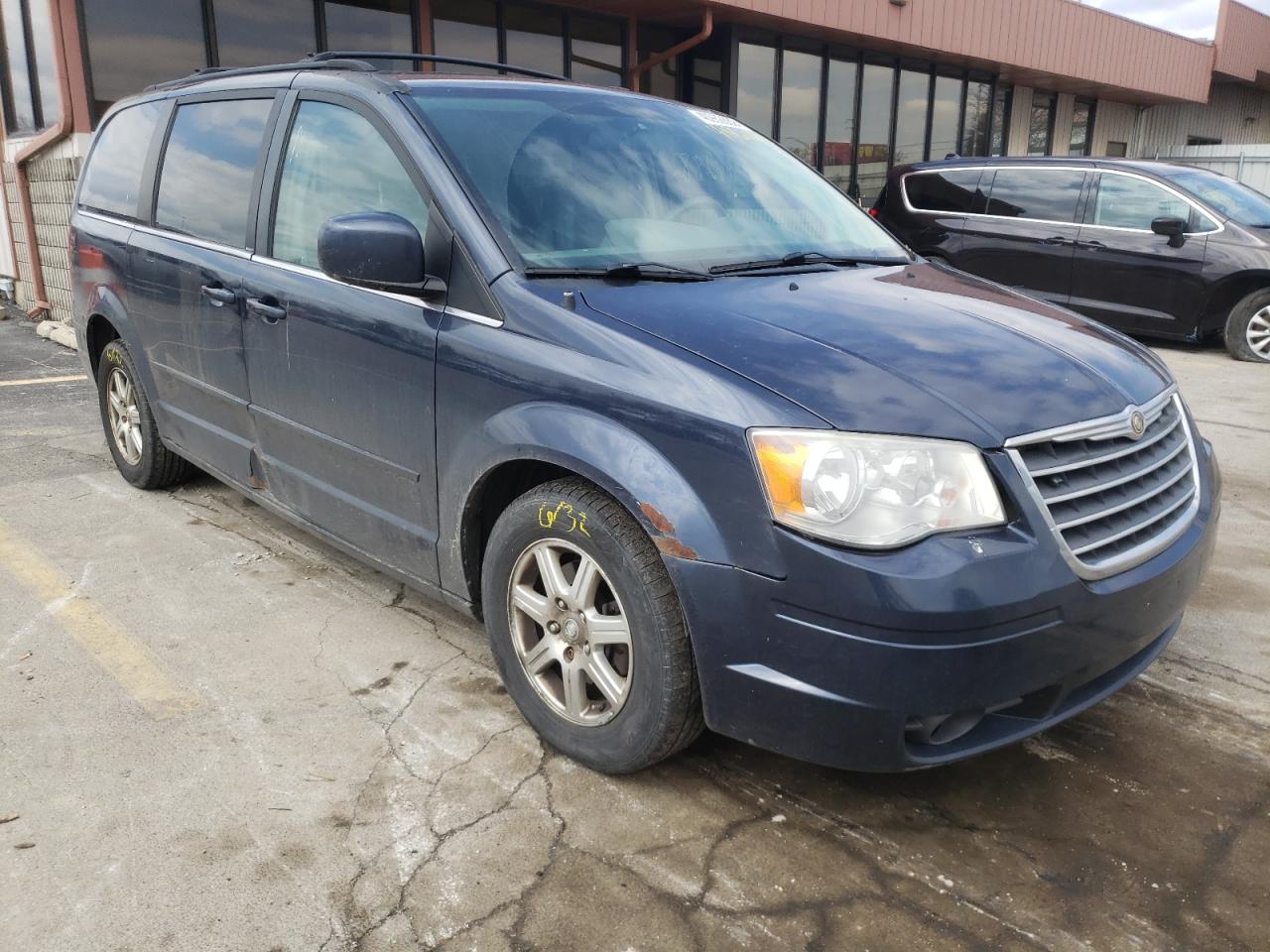 CHRYSLER TOWN & COU 2008 with VIN 2A8HR54P98R118958 - Photo from auction