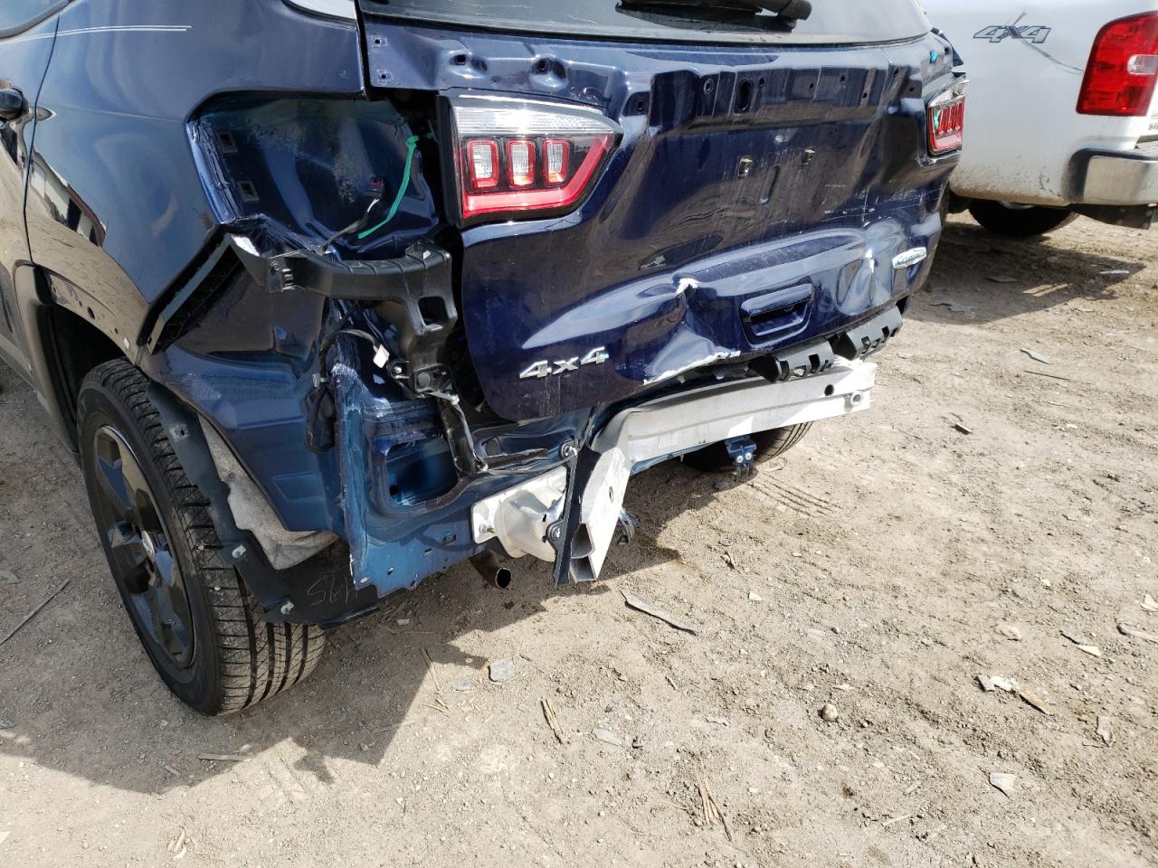 Photo 9 from auction – 2019 JEEP COMPASS LA with VIN 3C4NJDBBXKT641381