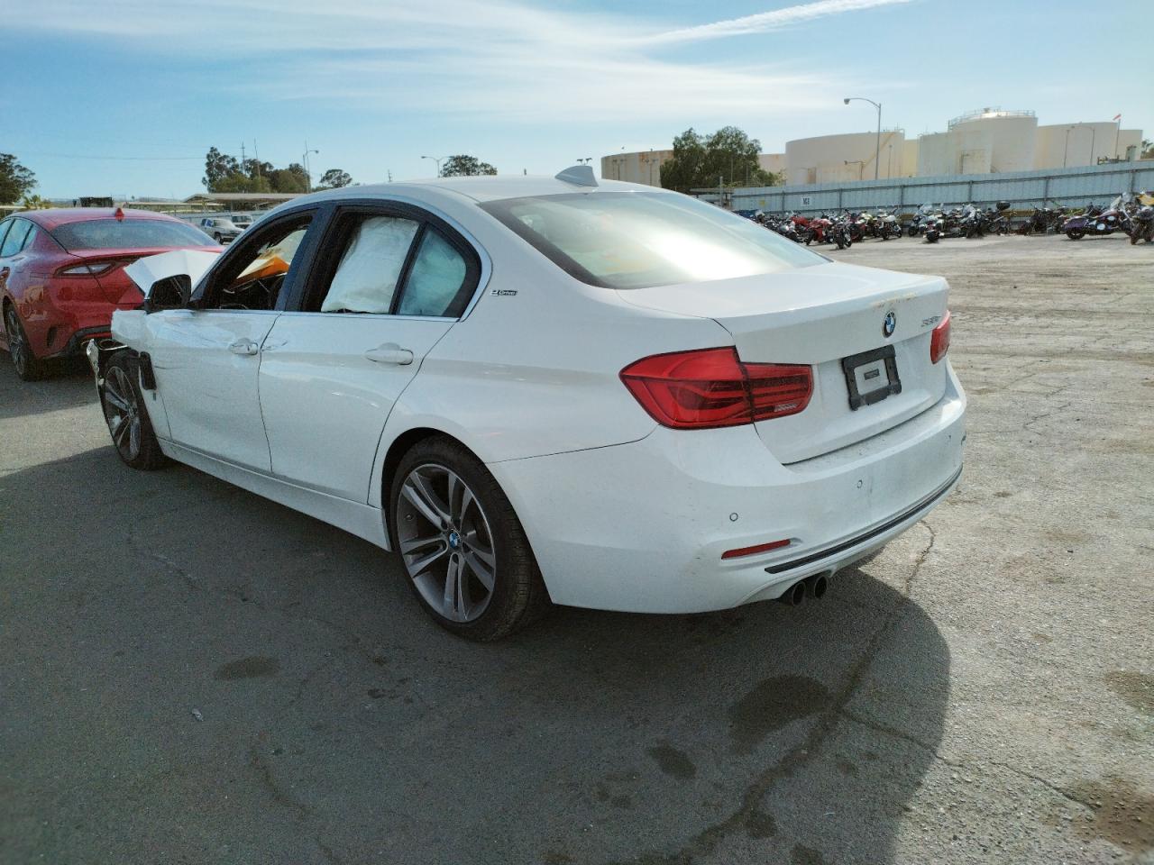 Photo 3 from auction – 2017 BMW 330E with VIN WBA8E1C30HA030098