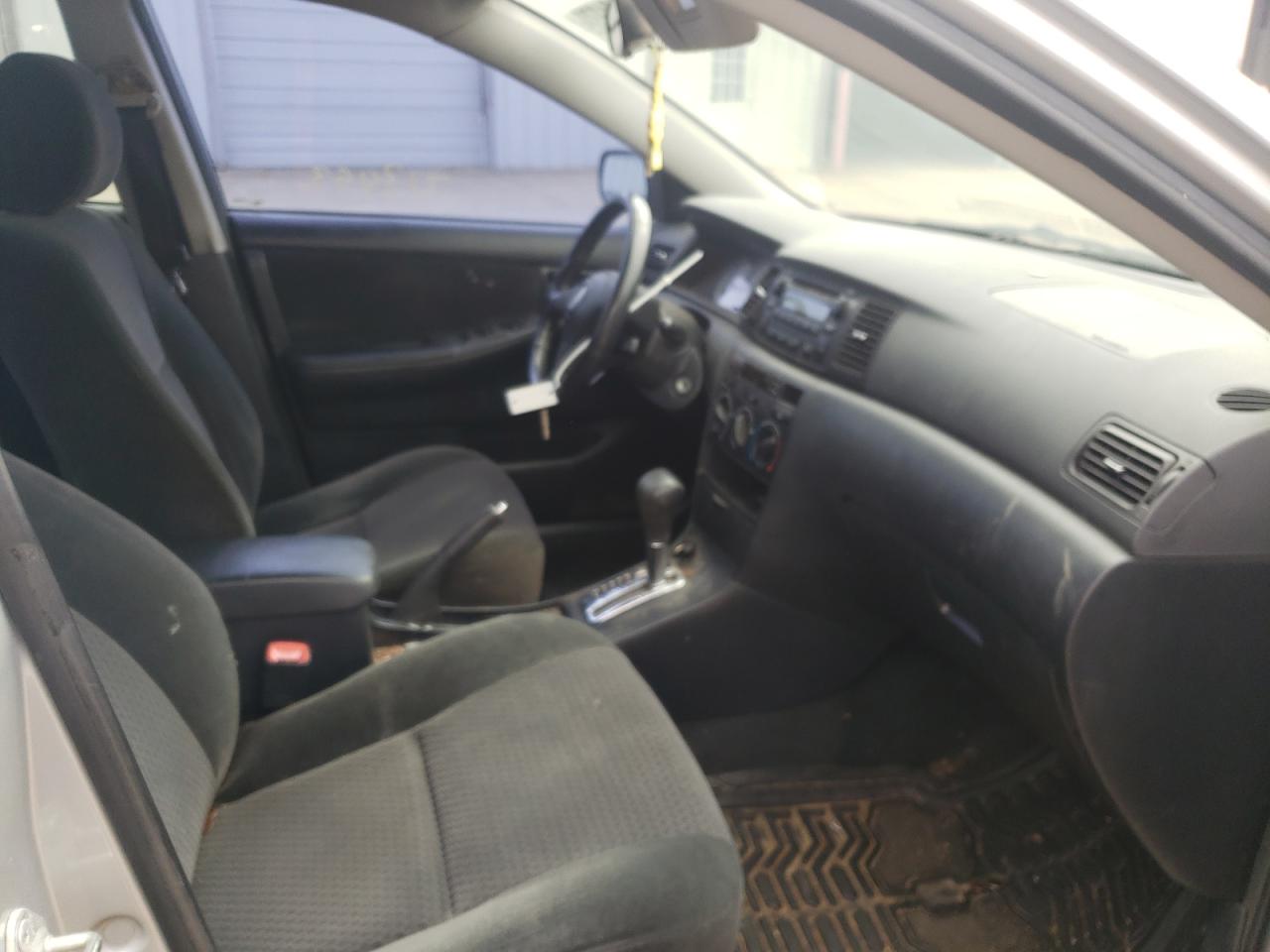 Photo 5 from auction – 2005 TOYOTA COROLLA CE with VIN 1NXBR32E25Z375828