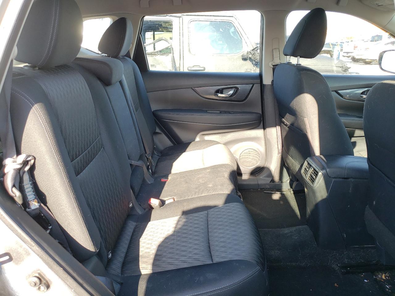 Photo 6 from auction – 2018 NISSAN ROGUE S with VIN KNMAT2MT3JP544335