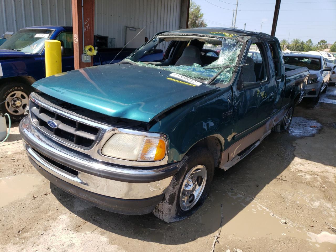 Photo 2 from auction – 1997 FORD F150 with VIN 1FTDX1767VNC60130