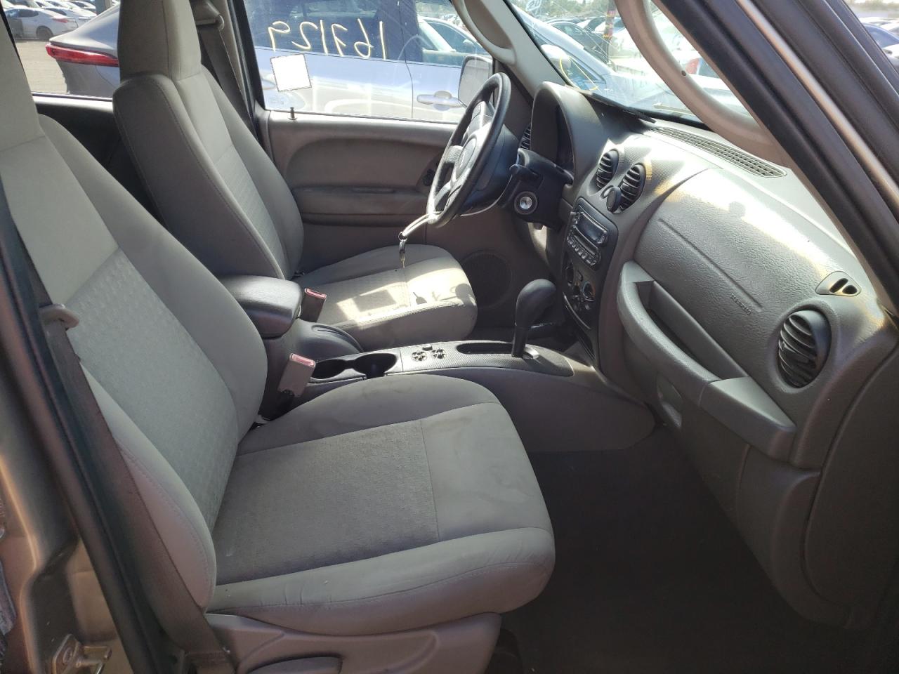 Photo 5 from auction – 2007 JEEP LIBERTY SP with VIN 1J4GL48K77W694335