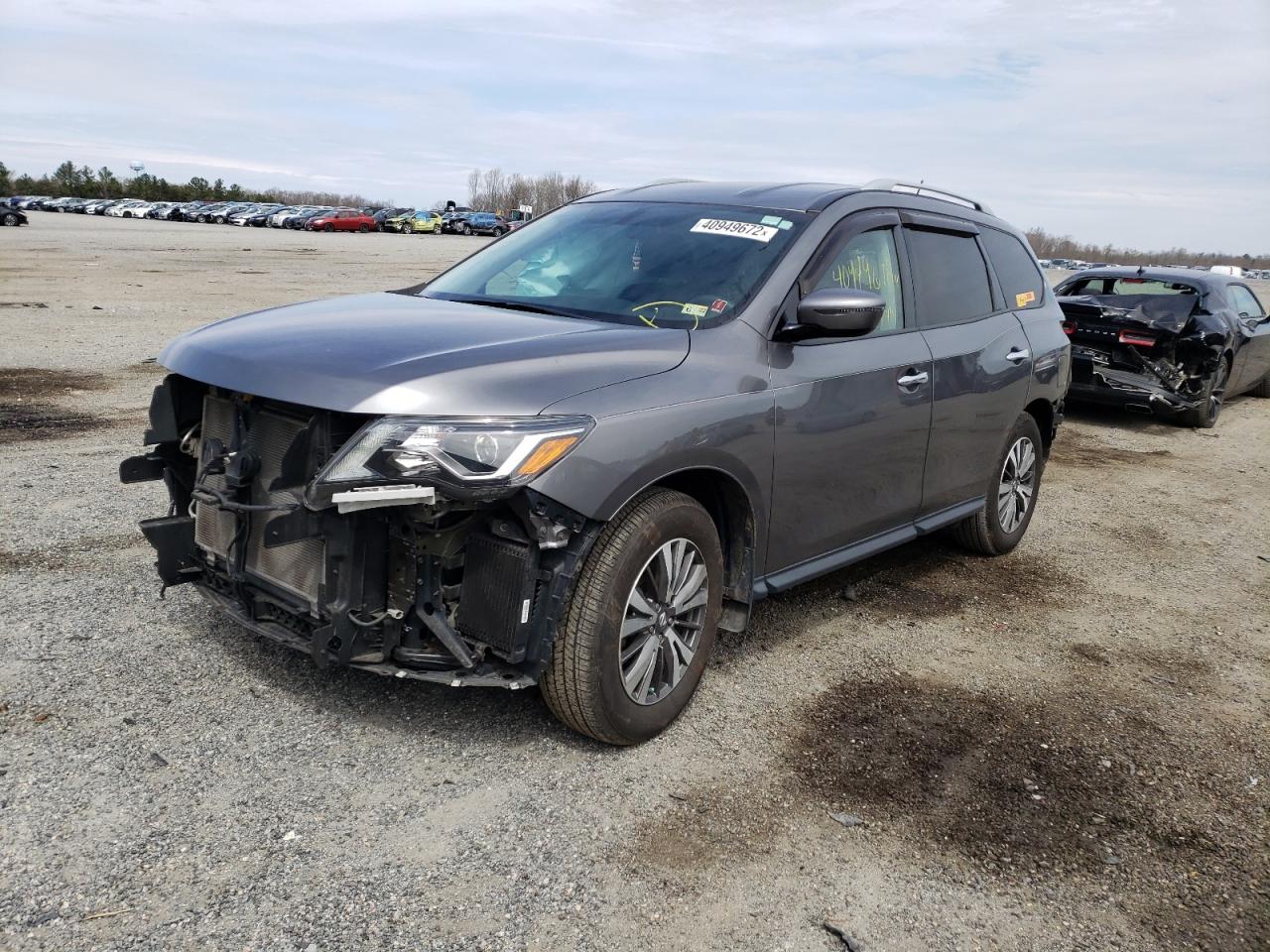 Photo 2 from auction – 2017 NISSAN PATHFINDER with VIN 5N1DR2MM9HC682592