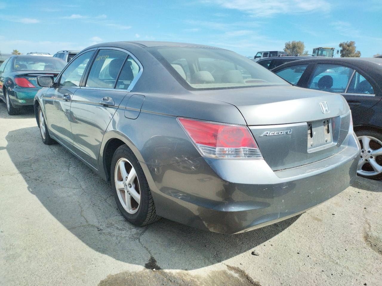 Photo 3 from auction – 2008 HONDA ACCORD with VIN JHMCP26758C001341