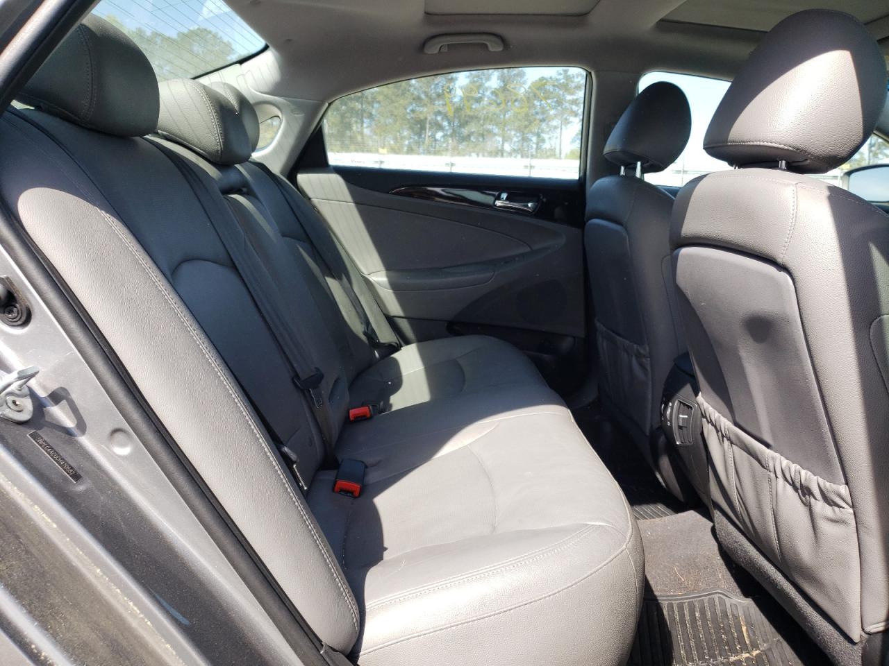 Photo 6 from auction – 2012 HYUNDAI SONATA SE with VIN 5NPEC4AC0CH470582