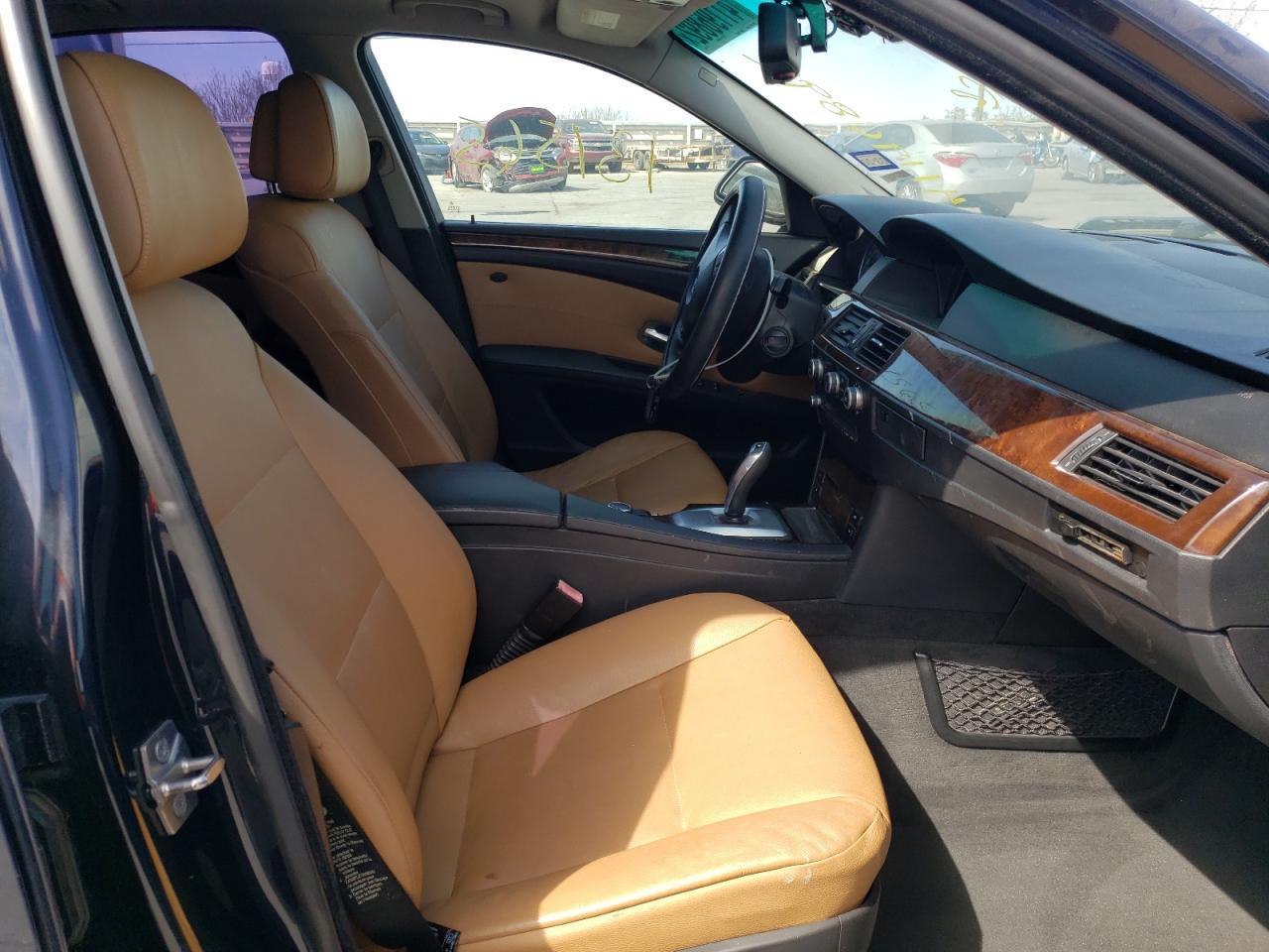 Photo 5 from auction – 2010 BMW 528 XI with VIN WBANV1C56AC442928