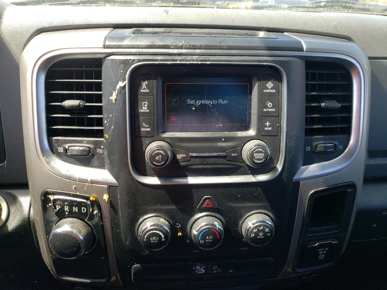 Photo 9 from auction – 2015 RAM 1500 SLT with VIN 1C6RR6GT5FS517105