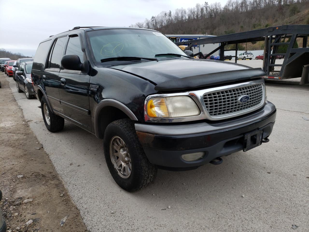 FORD EXPEDITION 2000 with VIN 1FMRU1669YLB10290 - Photo from auction
