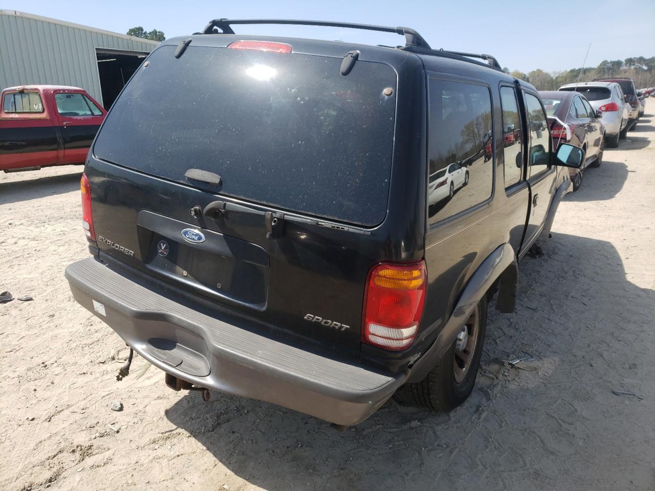 Photo 4 from auction – 2000 FORD EXPLORER S with VIN 1FMYU60XXYUA17640