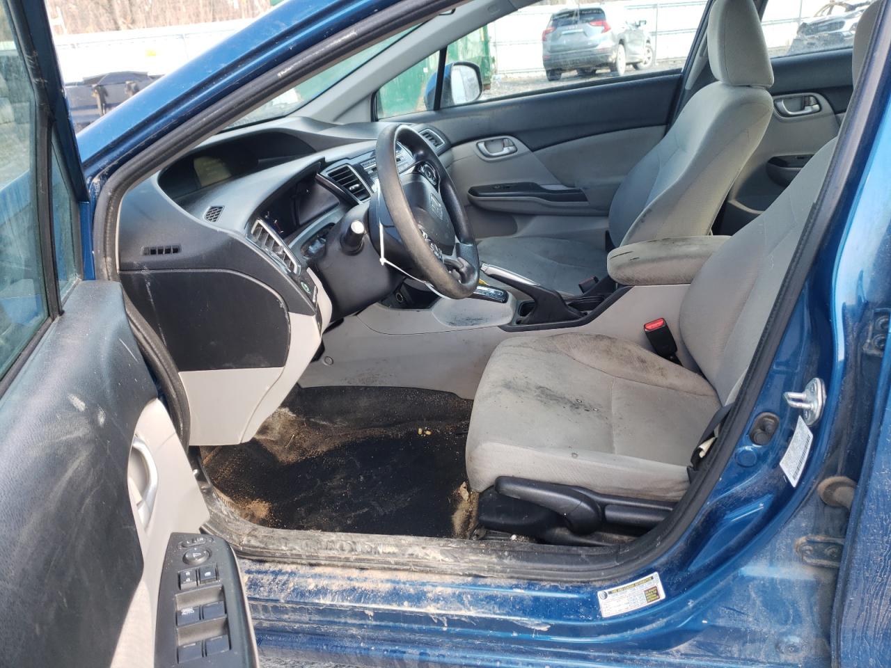 Photo 5 from auction – 2013 HONDA CIVIC LX with VIN 2HGFB2F58DH549001
