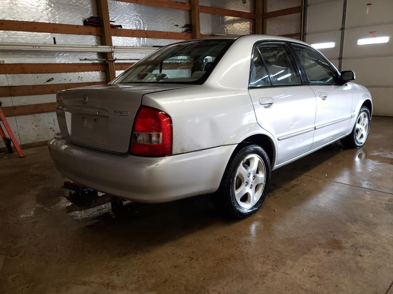 Photo 4 from auction – 2002 MAZDA PROTEGE DX with VIN JM1BJ225220540320