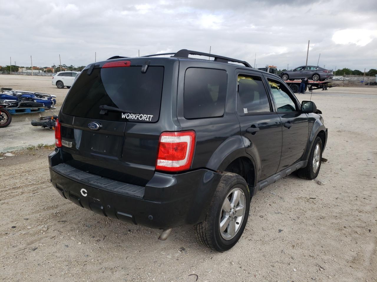Photo 4 from auction – 2009 FORD ESCAPE XLT with VIN 1FMCU03769KD16221