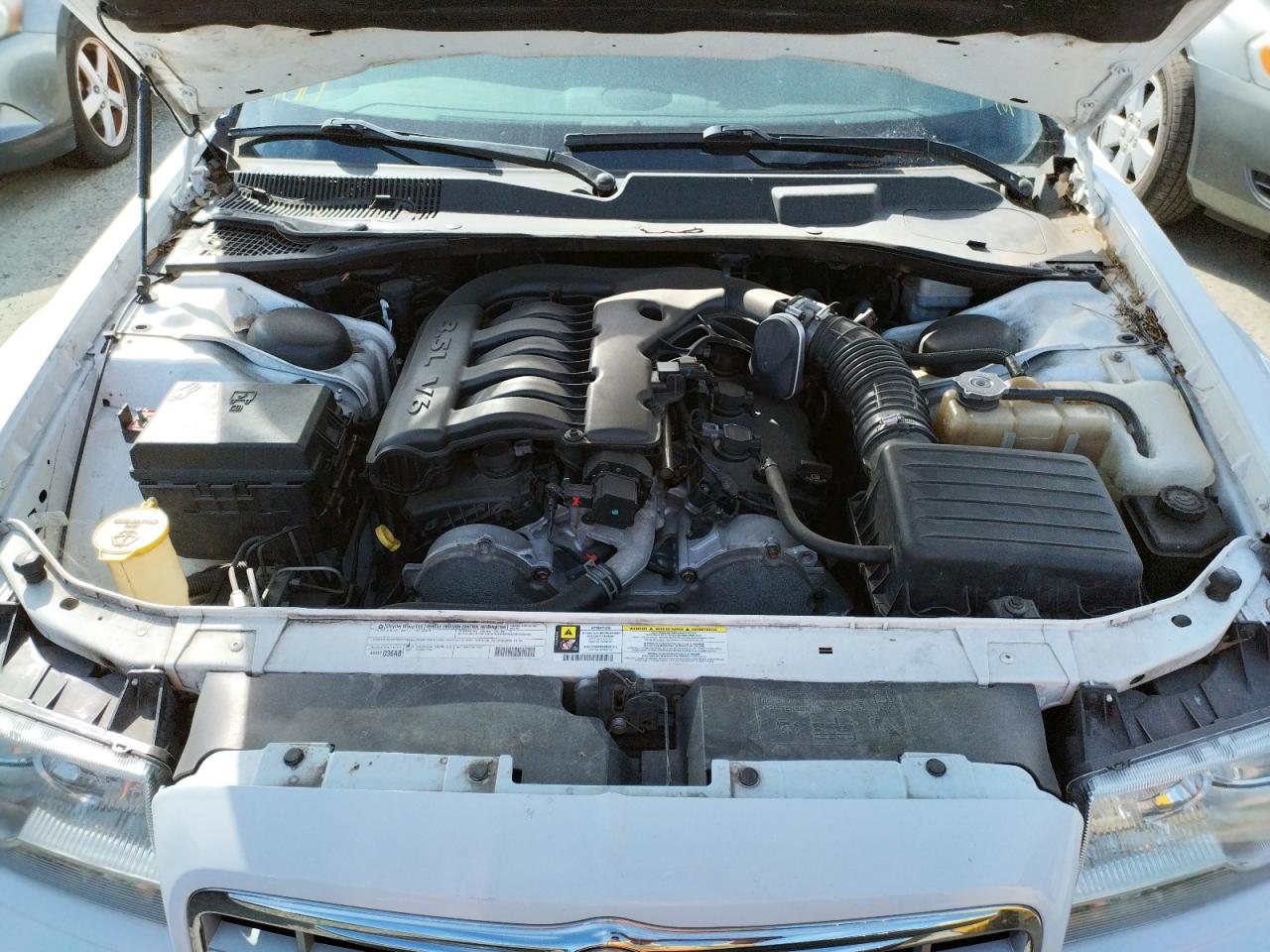 Photo 7 from auction – 2010 CHRYSLER 300 TOURIN with VIN 2C3CA5CV4AH297290