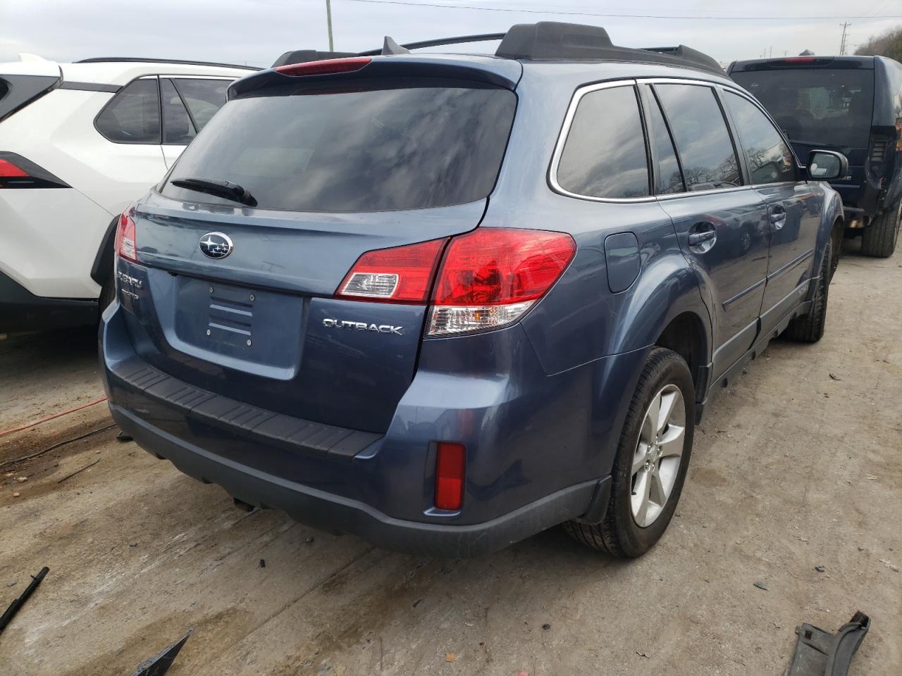 Photo 4 from auction – 2013 SUBARU OUTBACK 2. with VIN 4S4BRCLC4D3321948