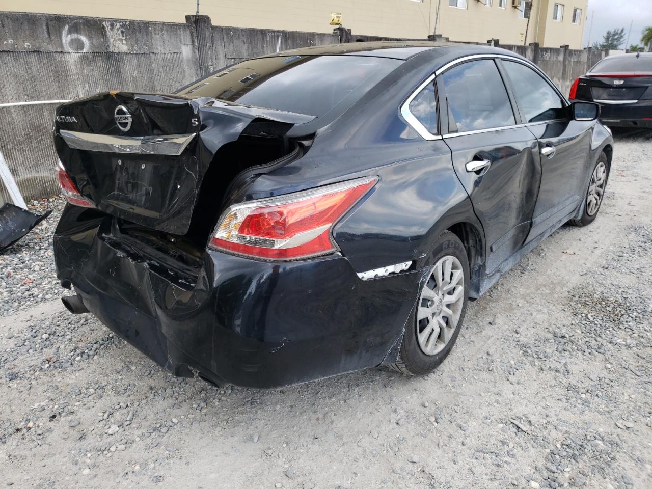 Photo 4 from auction – 2015 NISSAN ALTIMA 2.5 with VIN 1N4AL3AP7FN370033