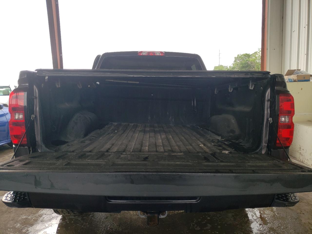 Photo 9 from auction – 2016 CHEVROLET SILVERADO with VIN 3GCUKREC3GG177893