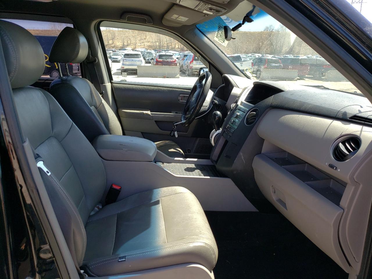 Photo 5 from auction – 2011 HONDA PILOT EX with VIN 5FNYF4H47BB015759