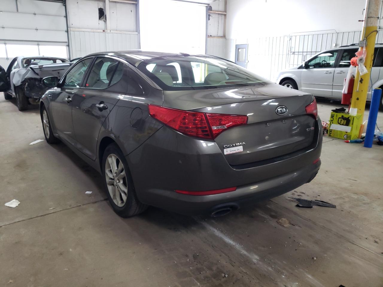 Photo 3 from auction – 2012 KIA OPTIMA EX with VIN 5XXGN4A71CG086263