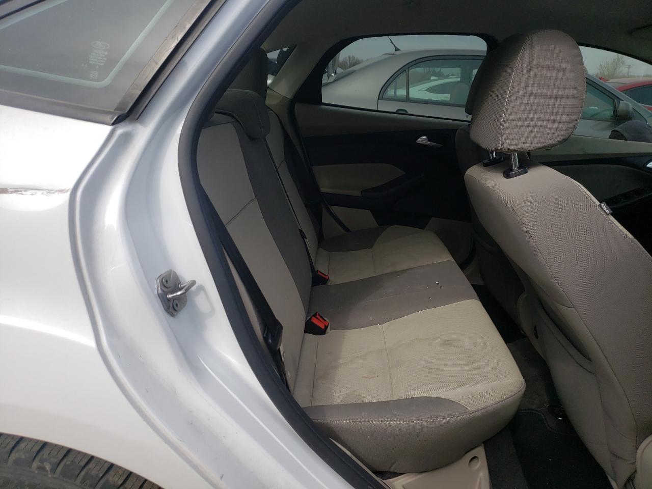 Photo 6 from auction – 2013 FORD FOCUS SE with VIN 1FADP3F21DL198394