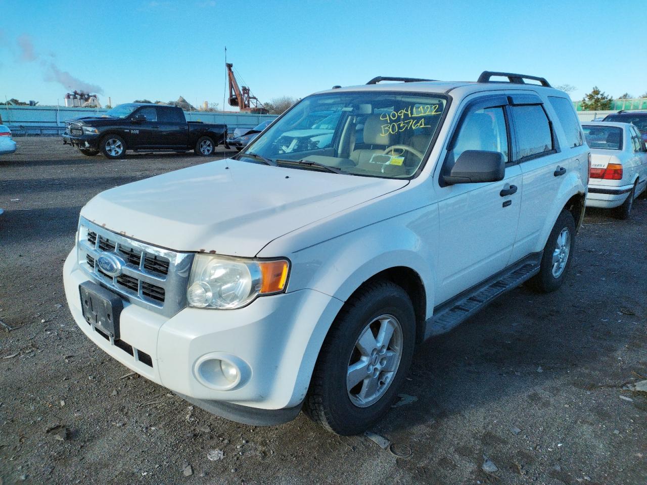 Photo 2 from auction – 2009 FORD ESCAPE XLT with VIN 1FMCU93G89KB03761