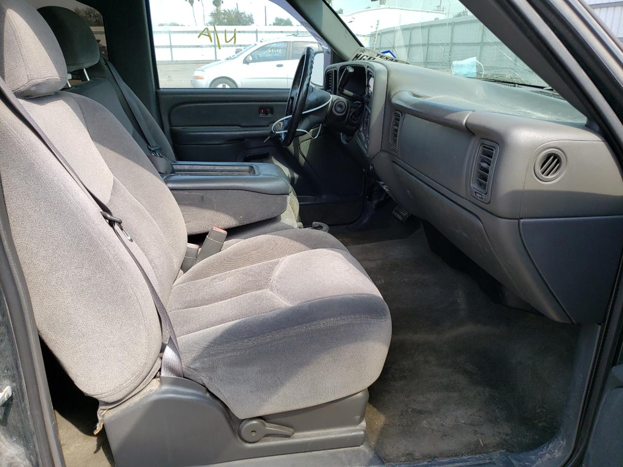 Photo 5 from auction – 2005 GMC NEW SIERRA with VIN 2GTEC13T651287039