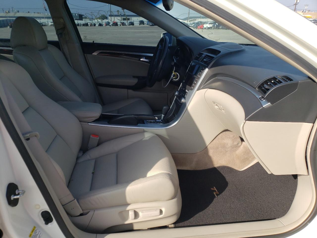 Photo 5 from auction – 2008 ACURA TL with VIN 19UUA66288A048539