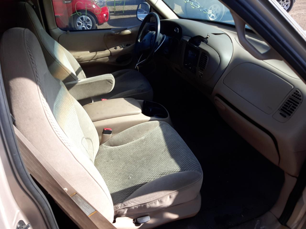Photo 5 from auction – 1998 FORD F150 with VIN 1FTZX0761WKB73097