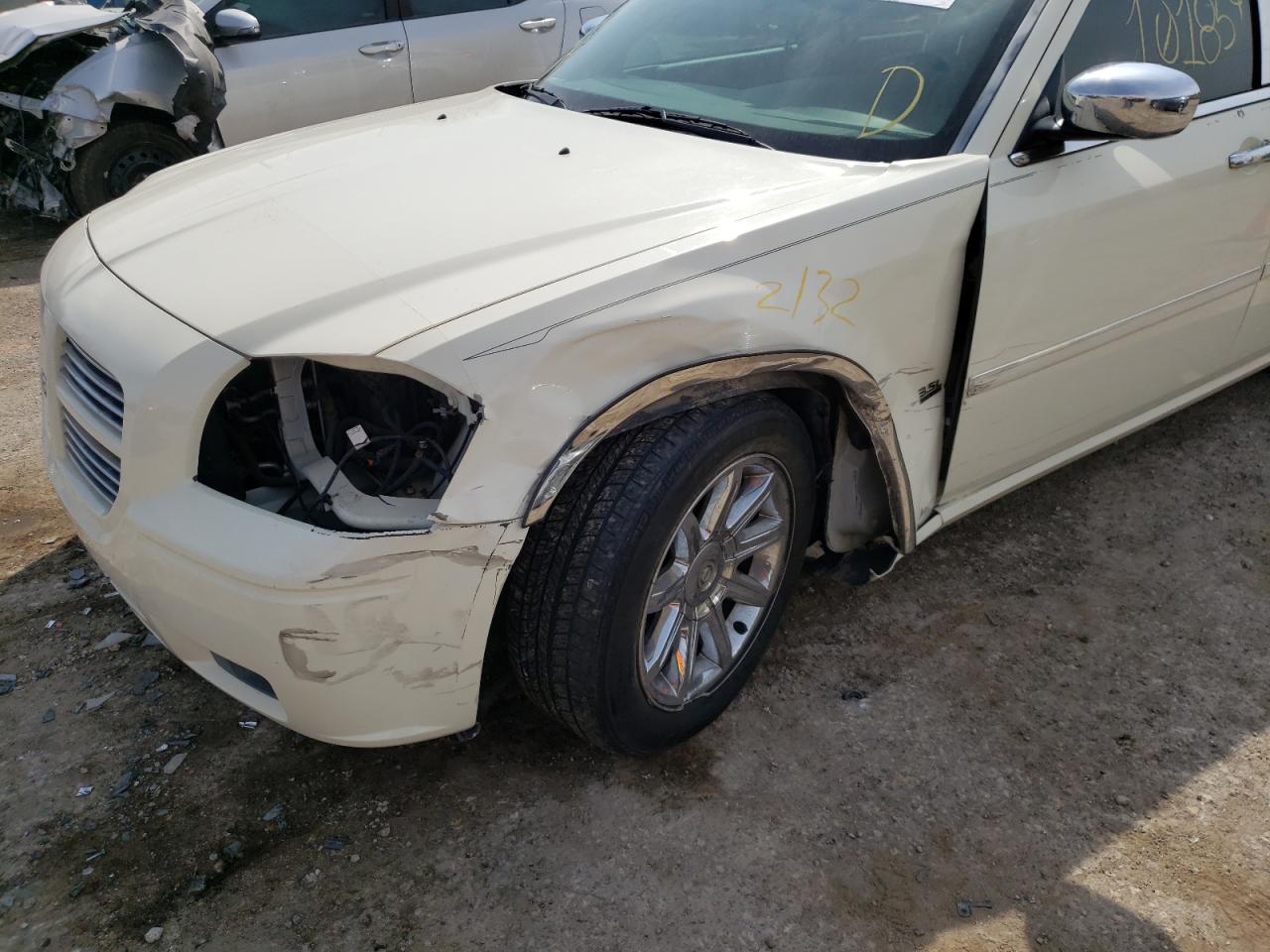 Photo 9 from auction – 2005 DODGE MAGNUM SXT with VIN 2D4FV48V85H649246
