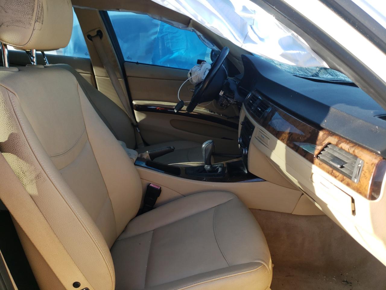 Photo 5 from auction – 2011 BMW 328 with VIN WBAPH7G54BNM56796