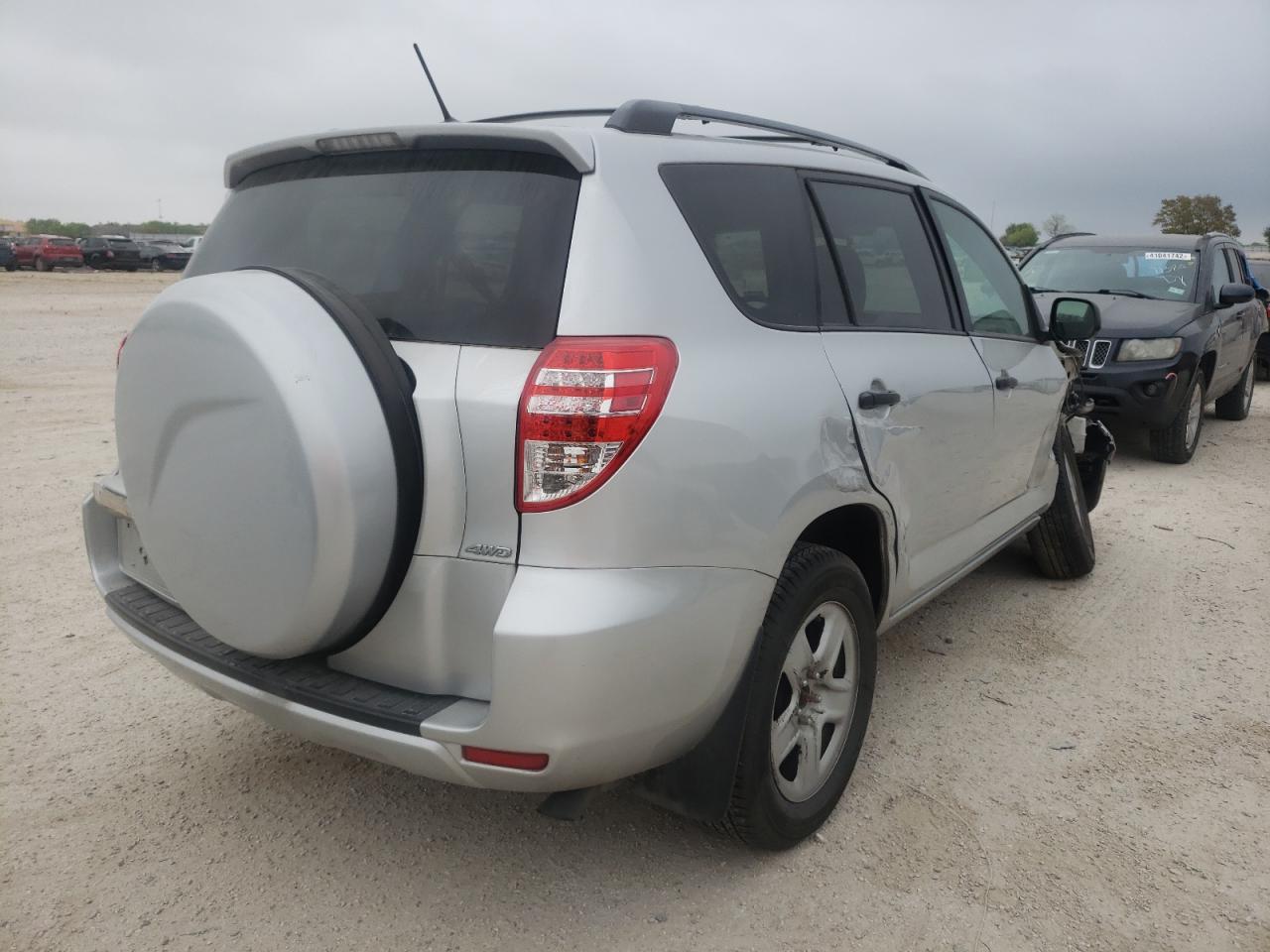 Photo 4 from auction – 2012 TOYOTA RAV4 with VIN 2T3BF4DV5CW269597