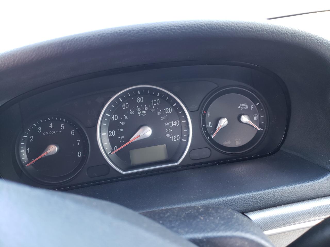 Photo 8 from auction – 2007 HYUNDAI SONATA SE with VIN 5NPEU46F57H239294