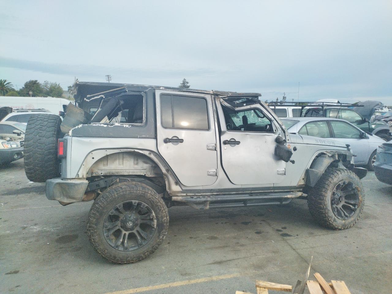 Photo 9 from auction – 2016 JEEP WRANGLER U with VIN 1C4HJWEG0GL218246