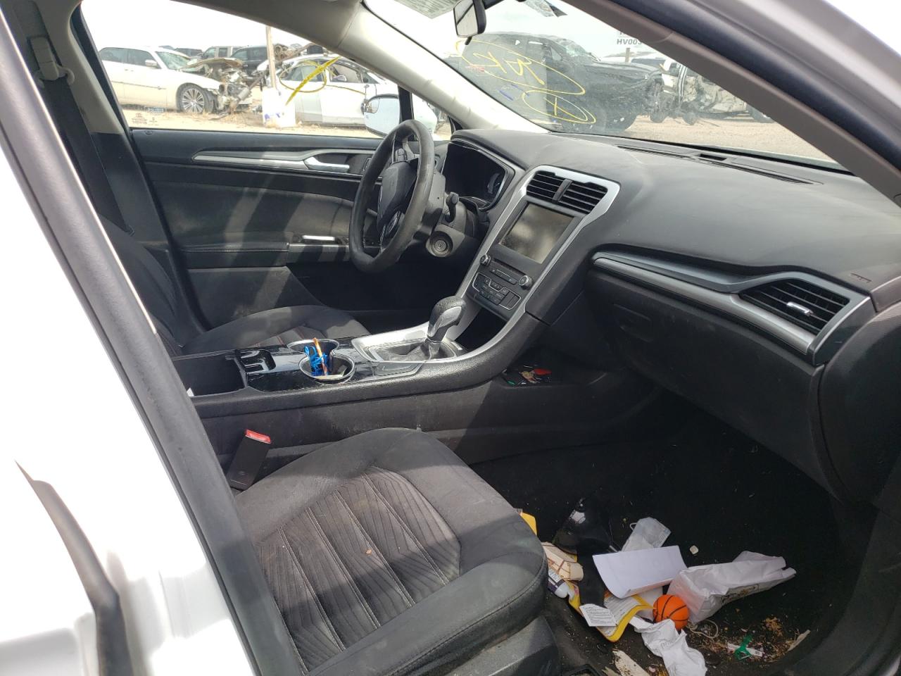 Photo 5 from auction – 2016 FORD FUSION SE with VIN 3FA6P0H72GR177110