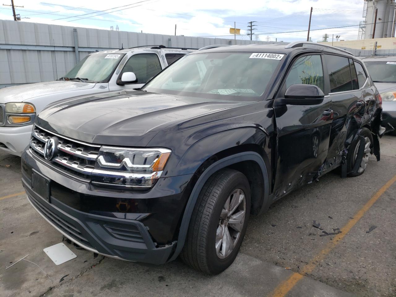 Photo 2 from auction – 2018 VOLKSWAGEN ATLAS S with VIN 1V2AR2CA2JC521651