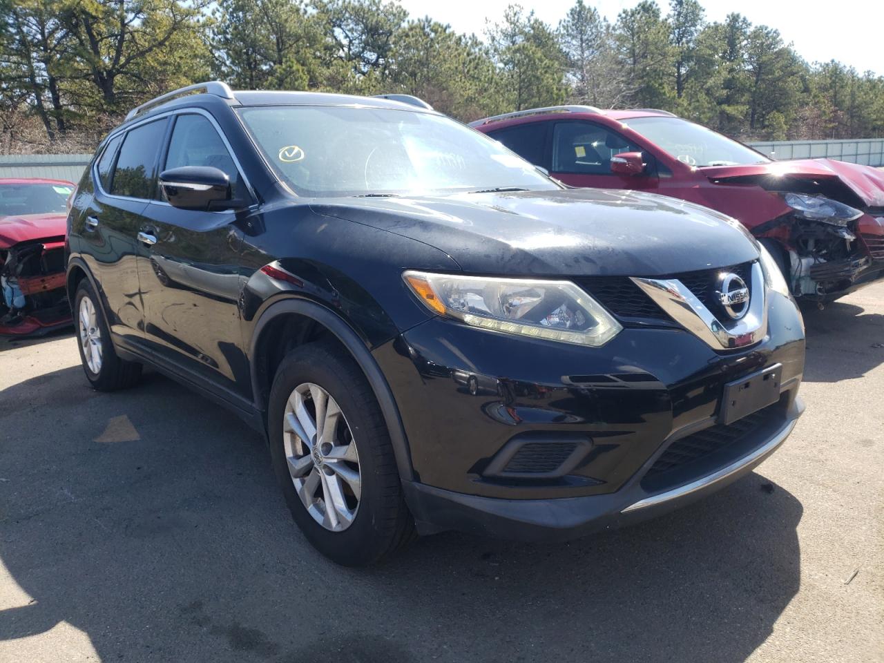 NISSAN ROGUE S 2015 with VIN KNMAT2MT3FP510256 - Photo from auction