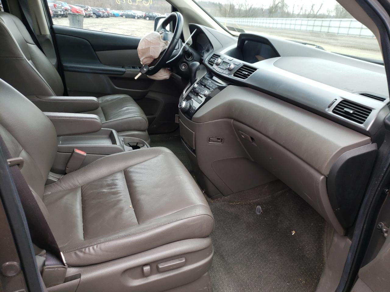 Photo 5 from auction – 2012 HONDA ODYSSEY TO with VIN 5FNRL5H96CB133320
